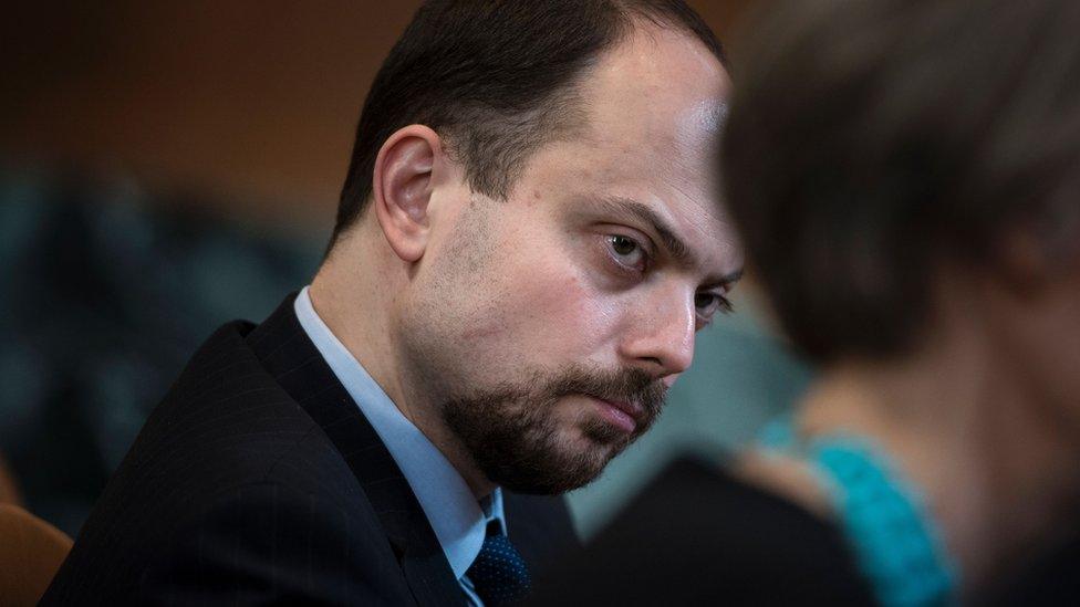 Vladimir Kara-Murza testifies at a Senate hearing.