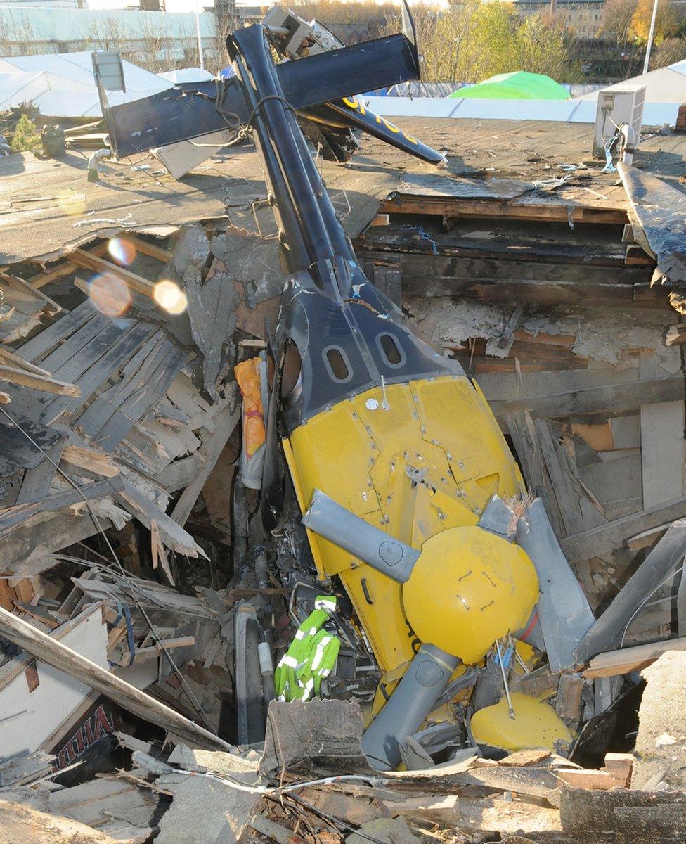 Helicopter lies on Clutha Bar