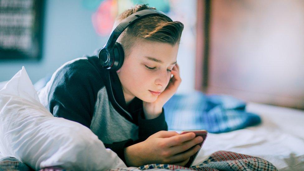 boy-listening-to-music.