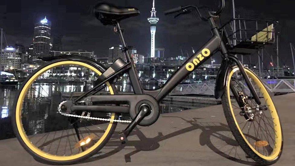 An OnzO hire bicycle