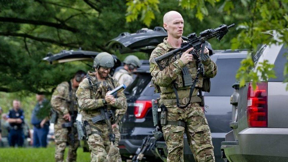 FBI agents search for a gunman in Harford County, Maryland. Photo: 20 September 2018