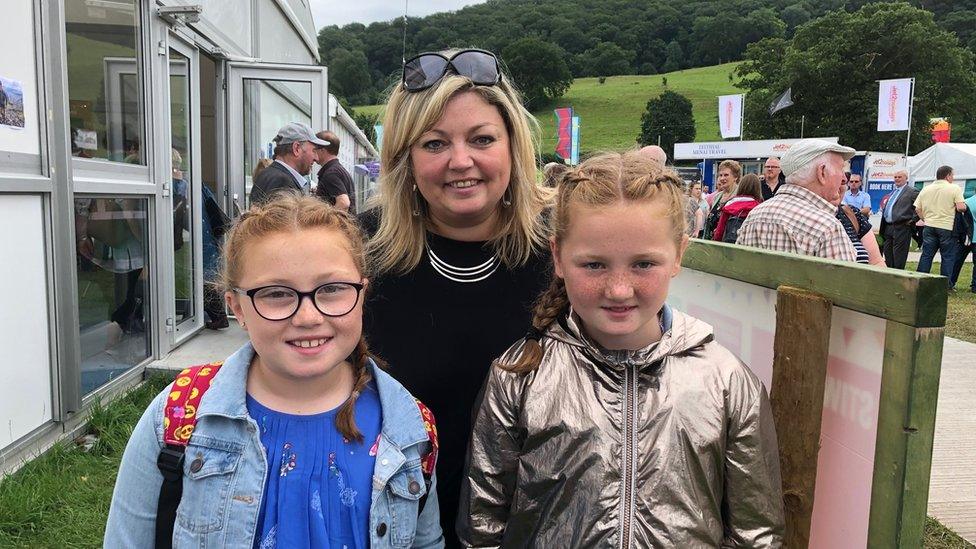 Sioned Hedd, Nansi a Nel