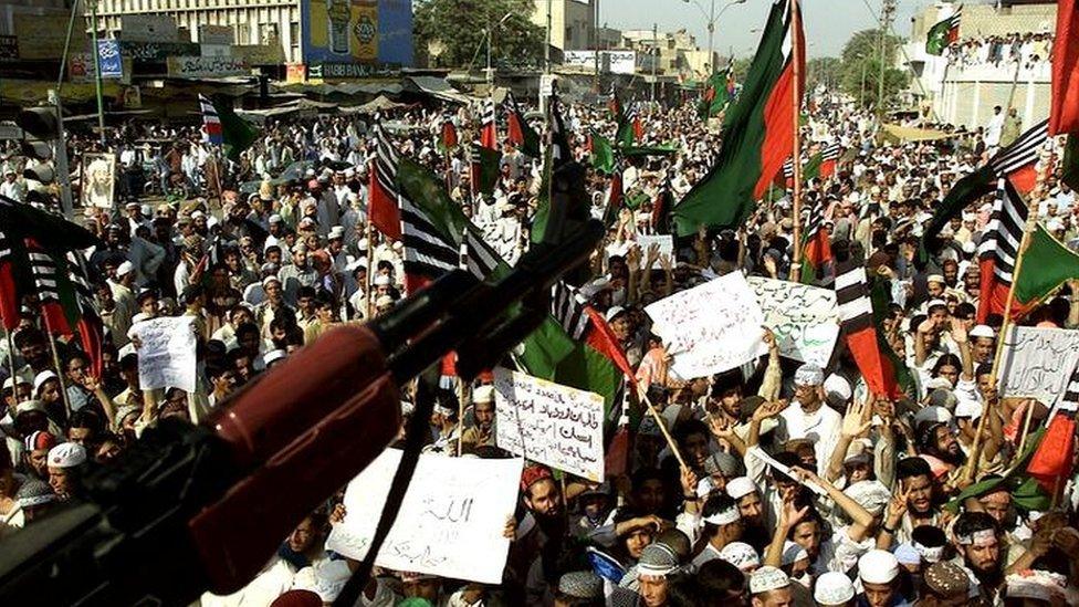 Crowds outside mosque