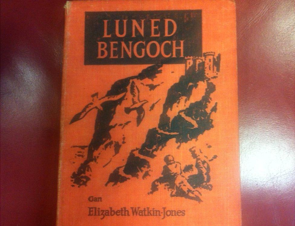 Luned Bengoch