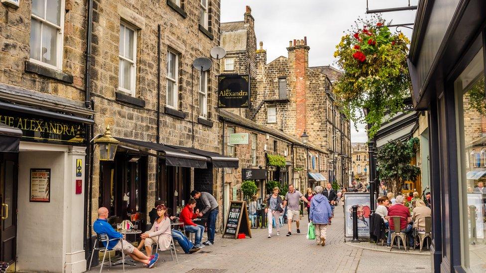 People shopping in Harrogate