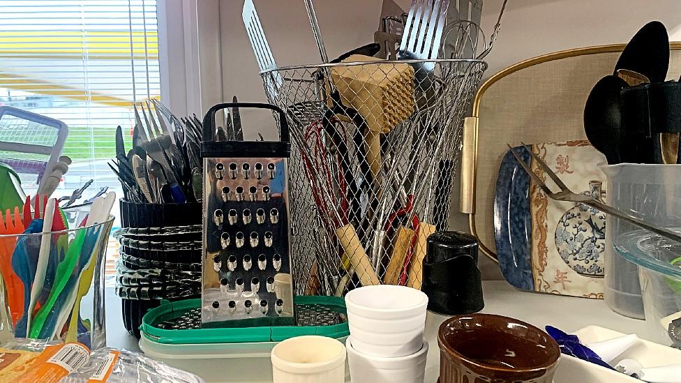 Kitchen items for sale in reuse shop