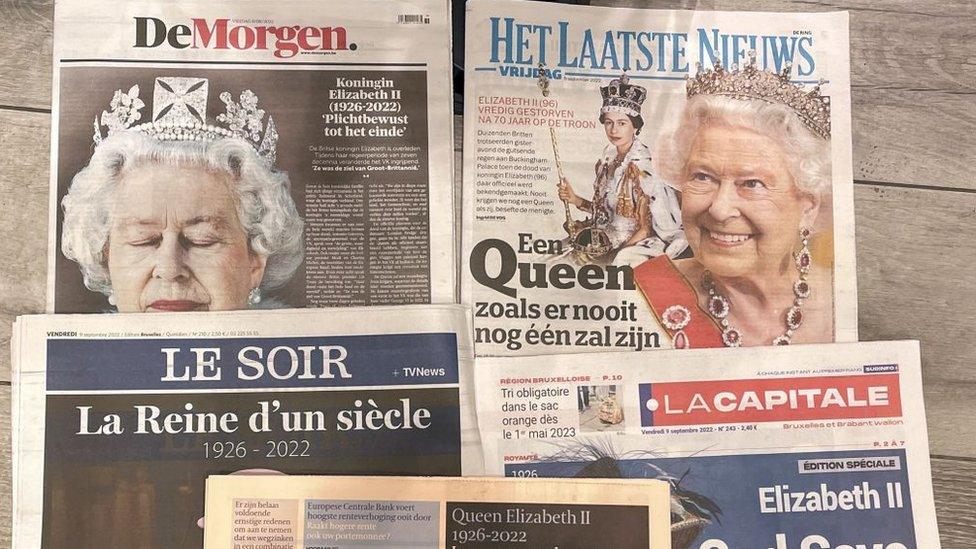 A photo of Belgian newspapers on the death of Queen Elizabeth II, 9 September 2022