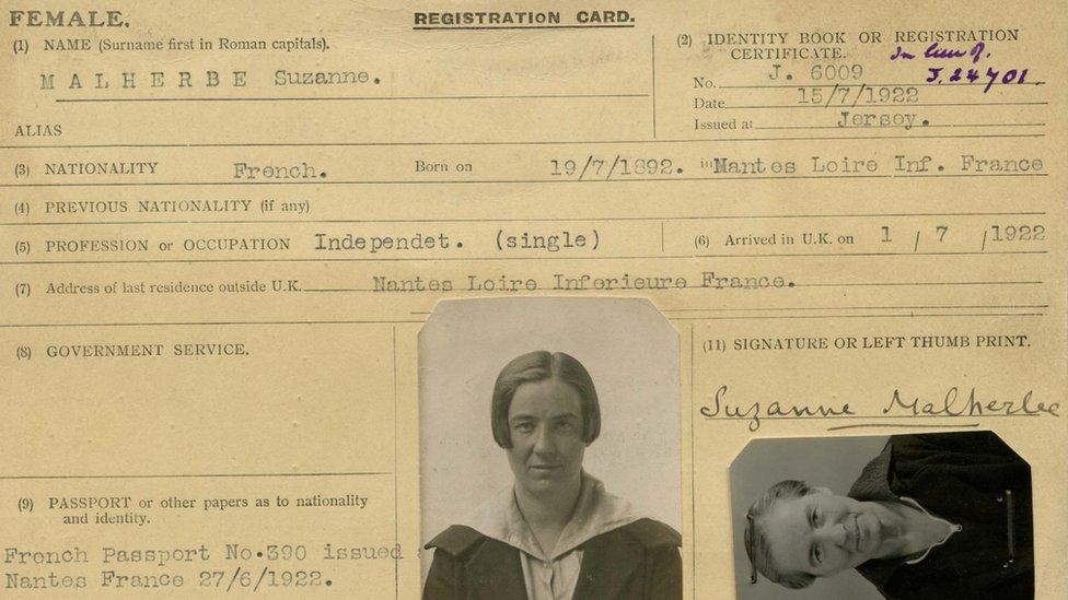 Suzanne Malherbe registration card