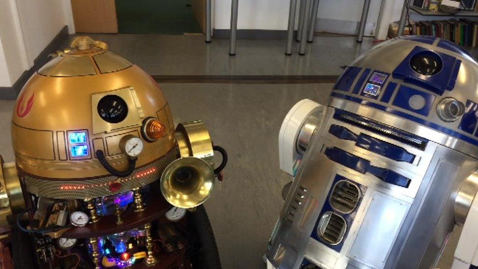 Dizzy the steam punk droid meets his more famous cousin, an R2-D2 replica