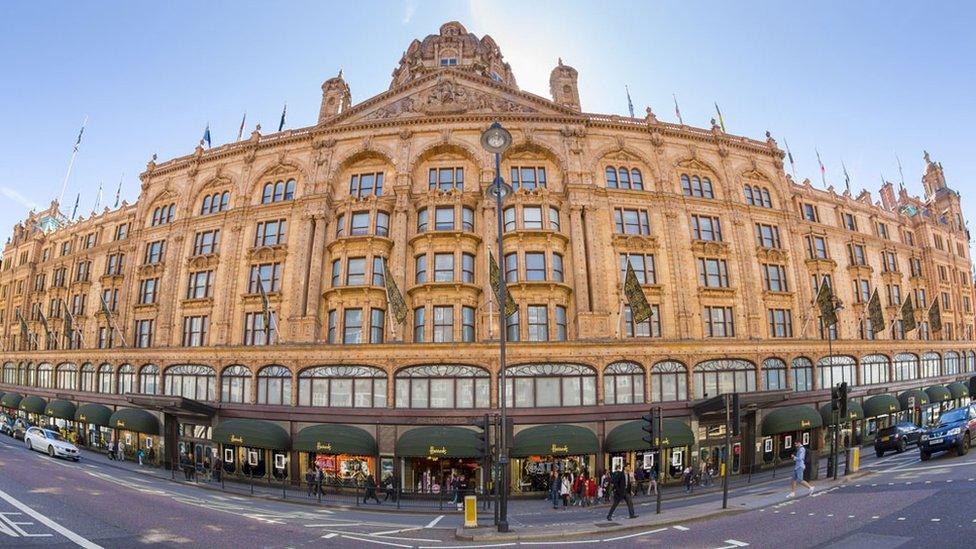 Harrods exterior shot