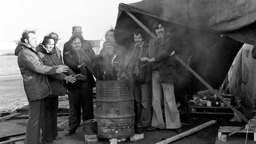 Dock workers' picket during Winter of Discontent