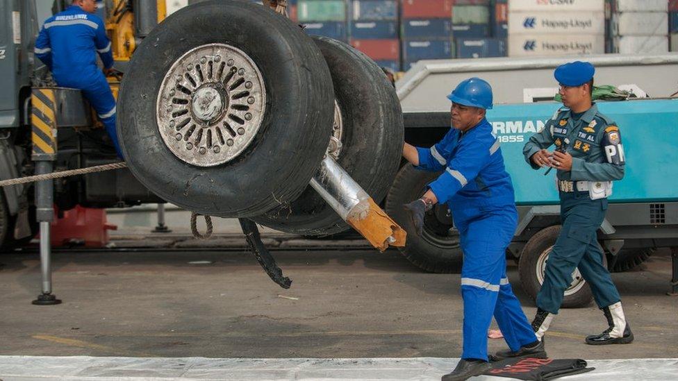 Rescue workers lowered parts by the plane crash Lion Air JT 610 aircraft on Saturday 3 November 2018 at Tanjung Priok Port, Jakarta, Indonesia.