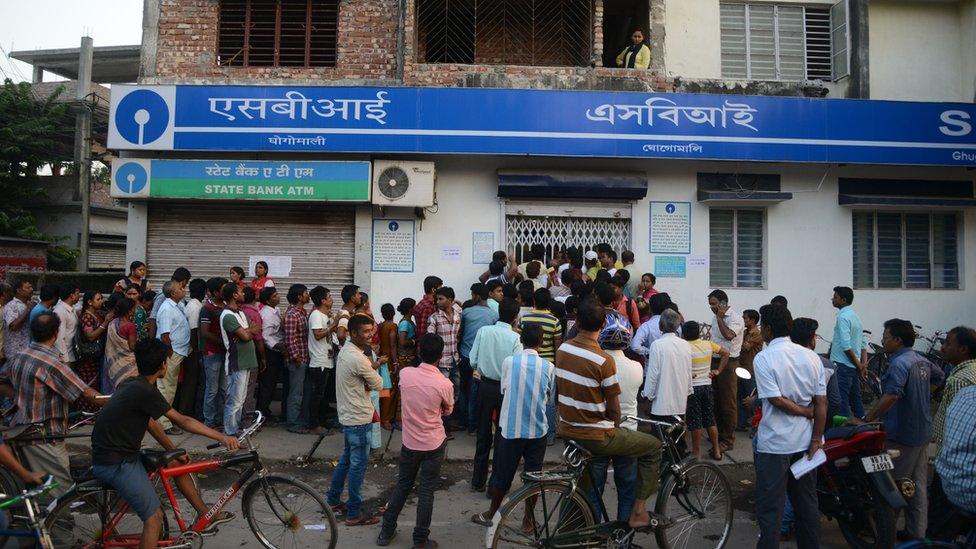 Indian bank queue