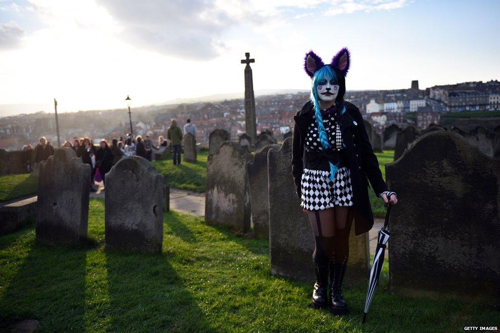 Goth having her picture taken in Whitby graveyard