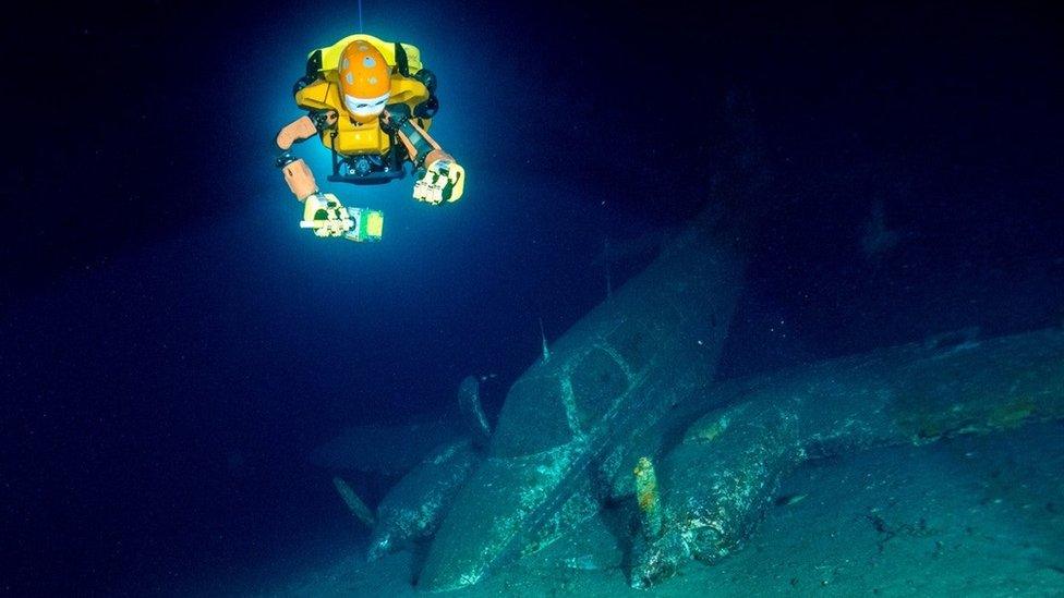 robot underwater