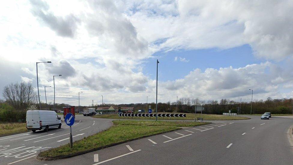 A46 between the Oversley roundabout and Stratford Road