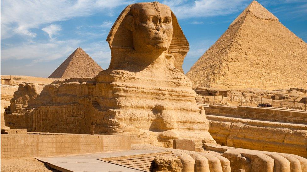 sphinx-statue.