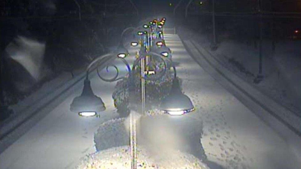 A train station platform in the Blue Mountains covered in snow