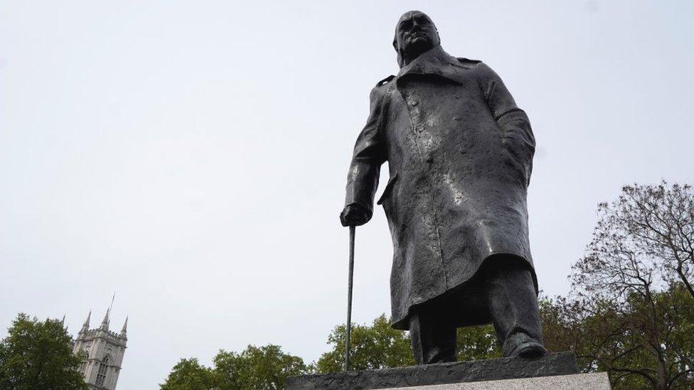 winston-churchill-statue.