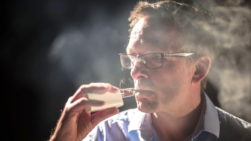 Michael Mosley vaping