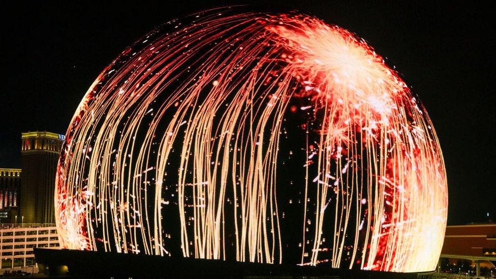 Fireworks on the sphere.