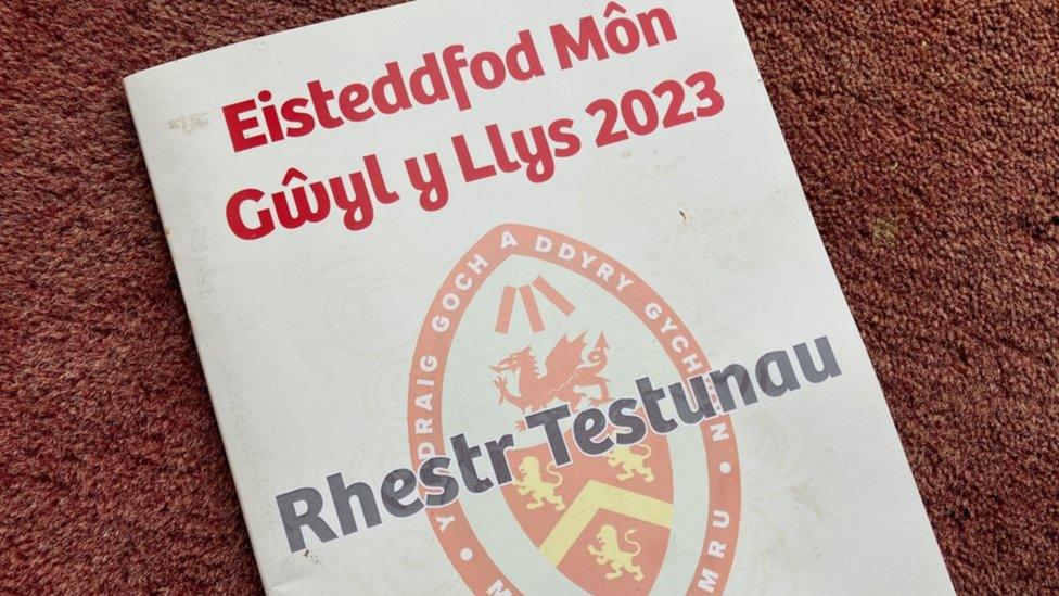 Rhestr testunau Eisteddfod Môn