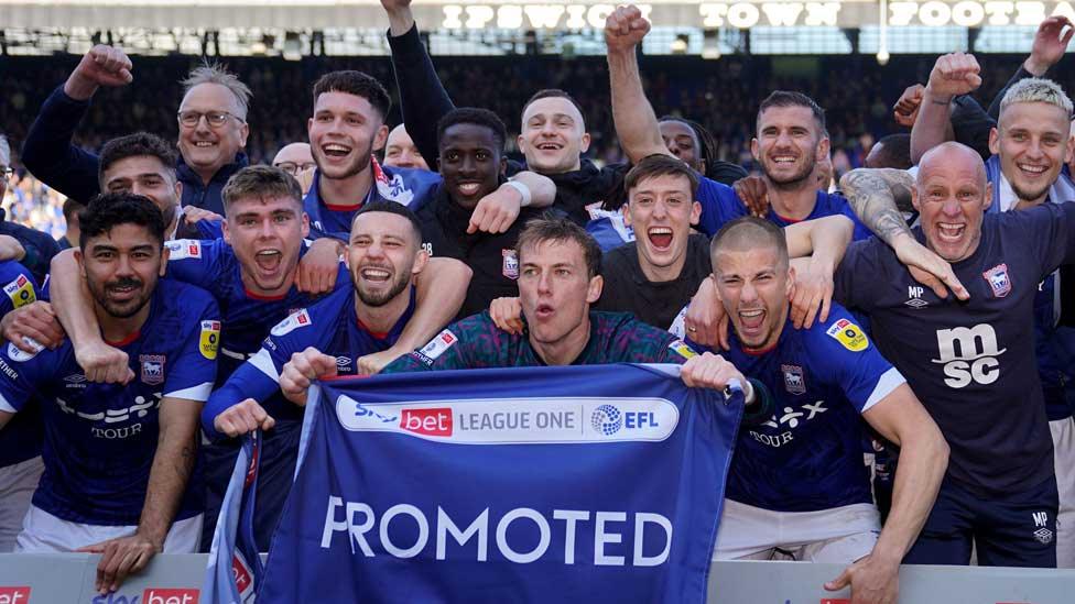 Ipswich Town celebrate promotion to the Championship