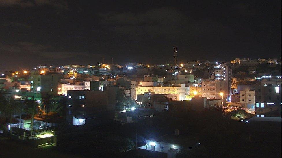 Derna at night before the flood