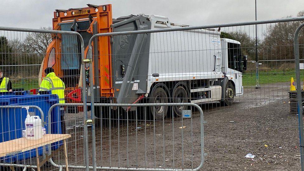 Refuse lorry