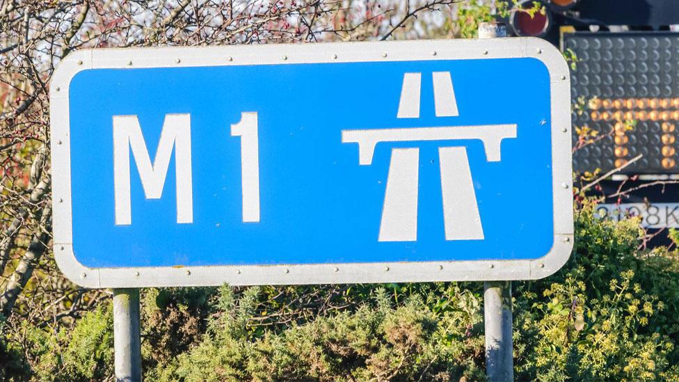 M1 sign