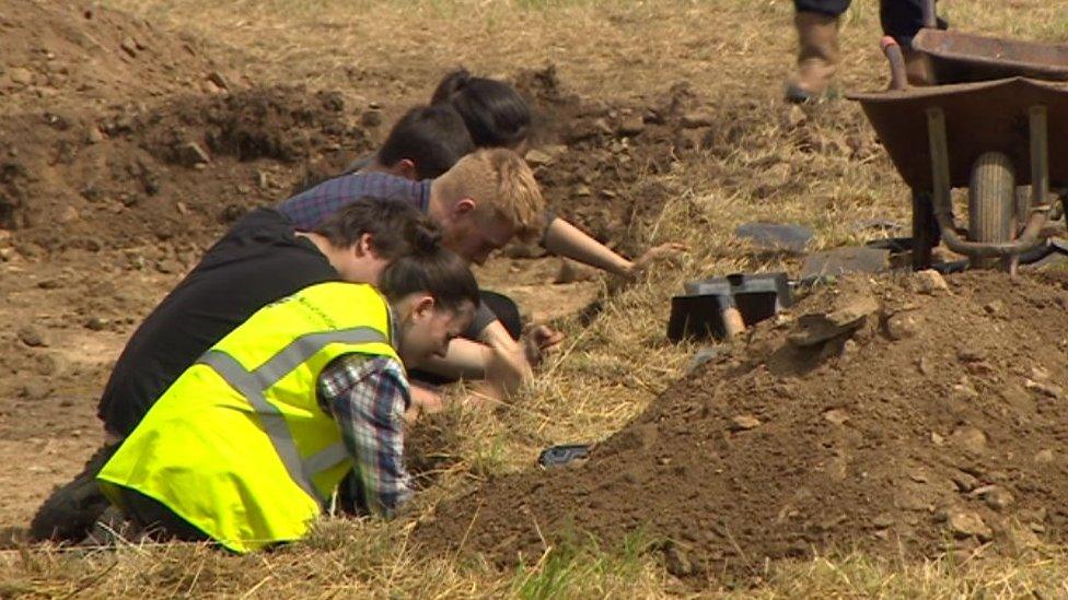 Roman villa at Lufton dig