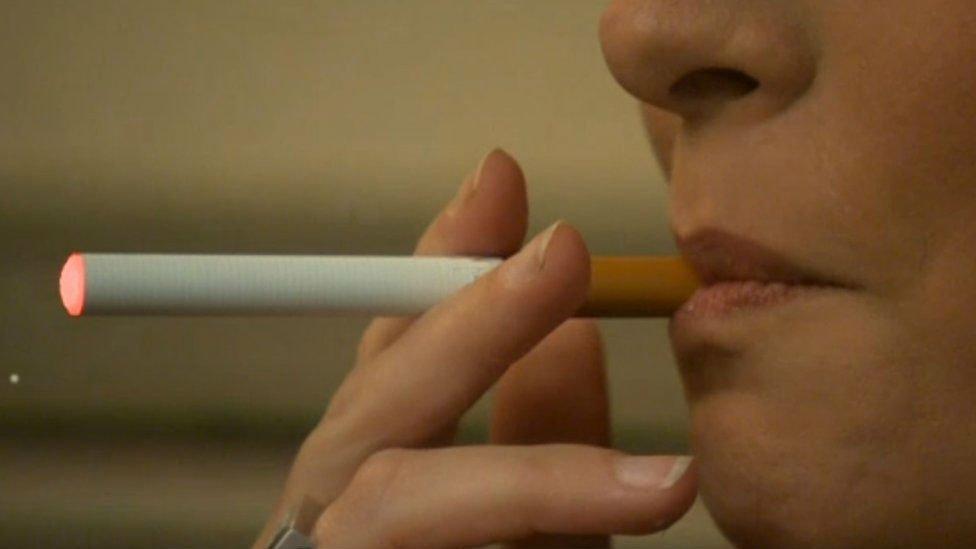 elfbar nachfüll pod läuft aus Cigarette électronique débutant : kits simples sans réglage main image 0