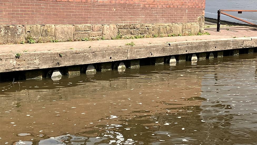 Overflow pipes in Chester