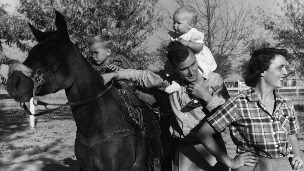 Barbara Bush with George H W Bush, Pauline Bush and George W Bush