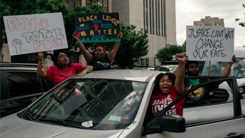 Protesters in New York City's Brooklyn, 2 May 2020