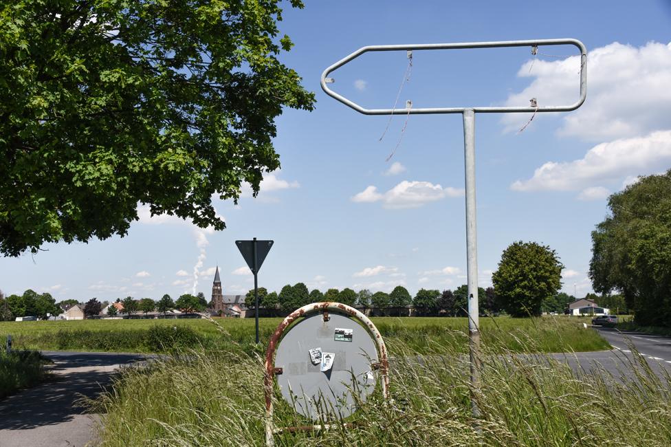 The entrance to the village of Manheim