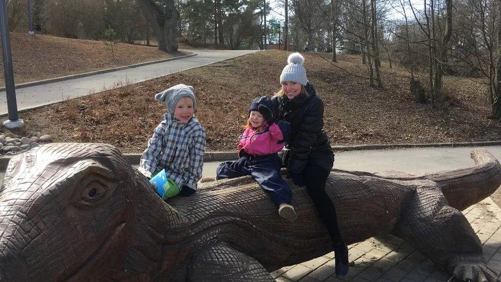 Lucas, Nia a Kaisa yn Sŵ Helsinki