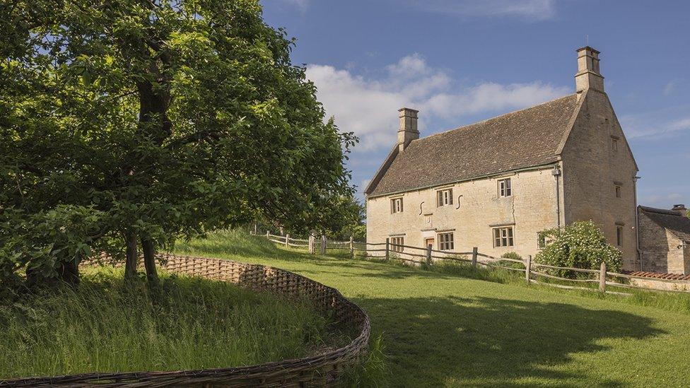 Newton's Apple Tree in the grounds of Woolsthorpe Manor, Lincolnshire