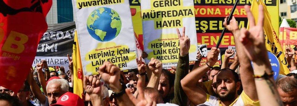 Istanbul curriculum protests