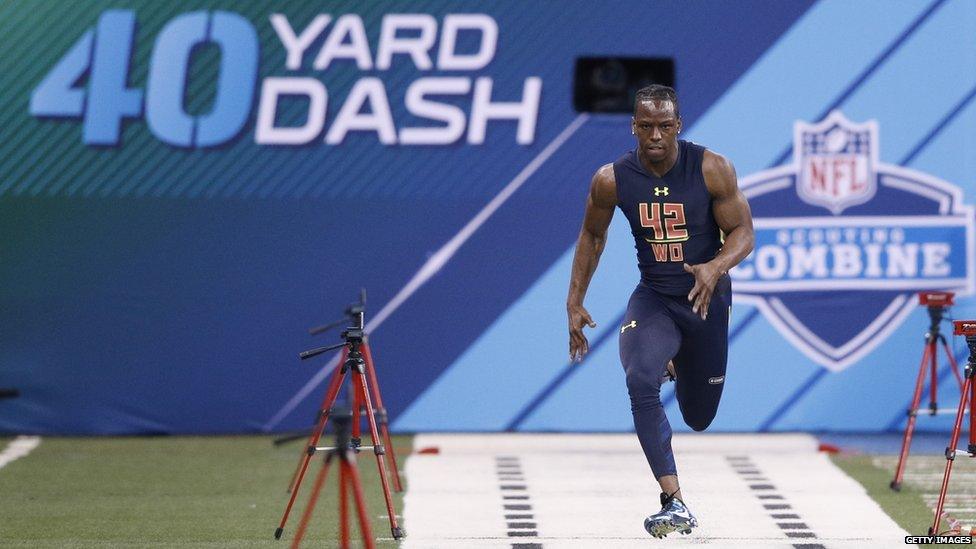 John Ross running the 40-yard dash