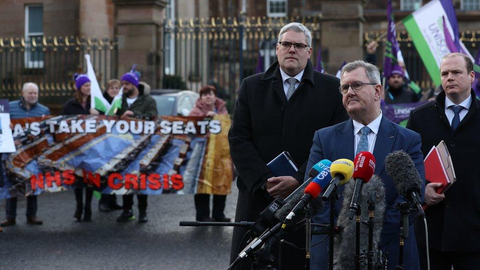 DUP leaders faced by strikers