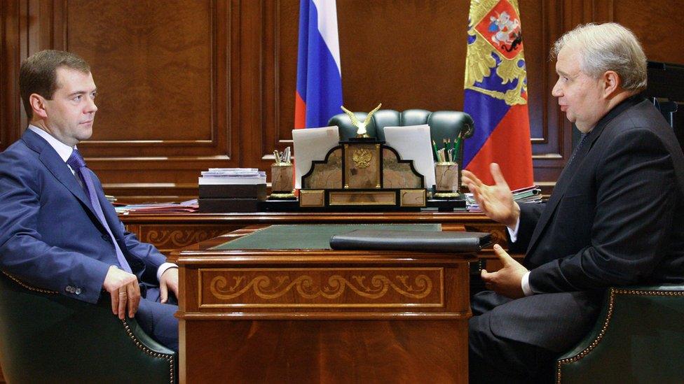 Russian President Dmitry Medvedev (L) meets Russia's ambassador to the US, Sergei Kislyak, outside Moscow in January 2009