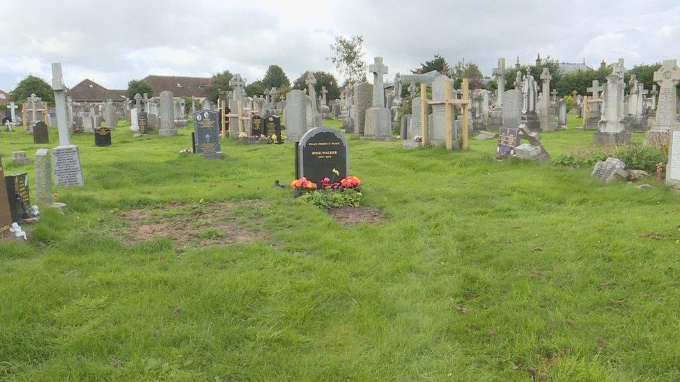 Rose Walker's grave