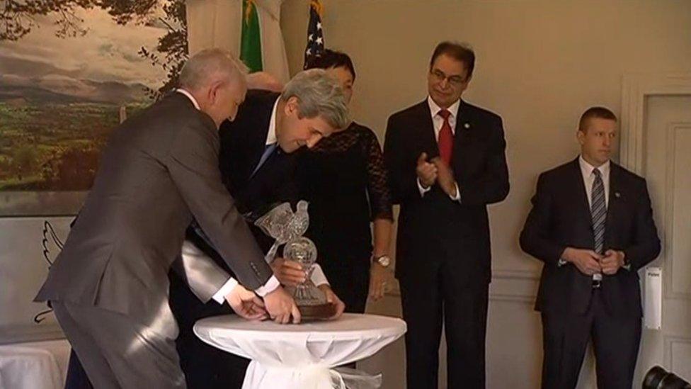 John Kerry receives Tipperary Peace Award