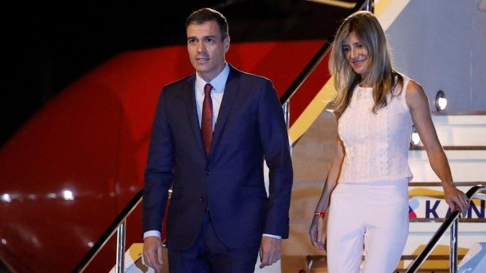 Prime Minister Pedro Sánchez (left) and his wife Begoña Gómez. Photo: June 2019