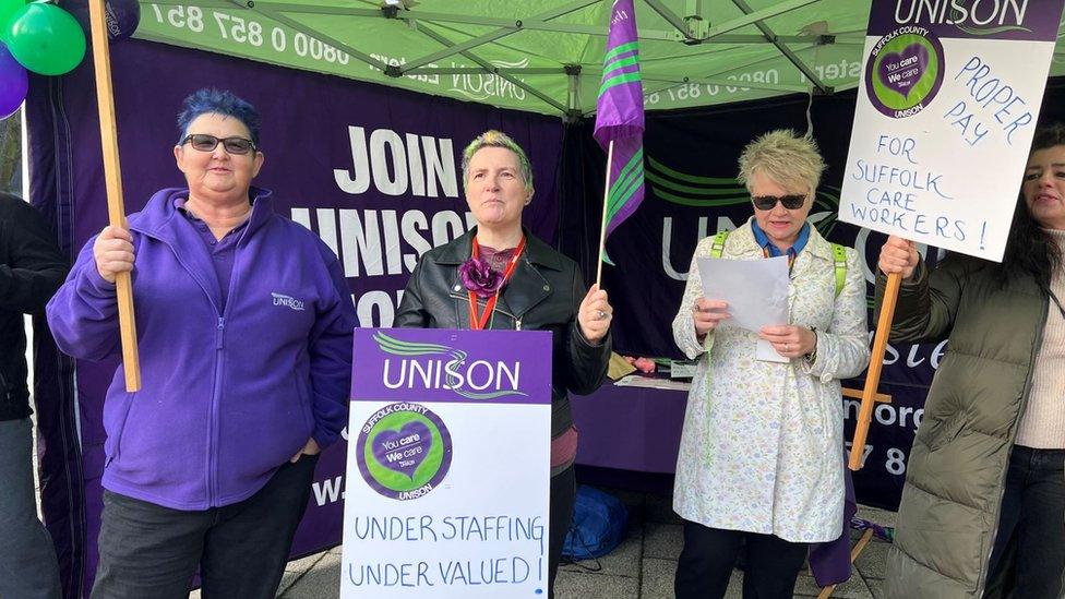 Union protest outside Suffolk County Council