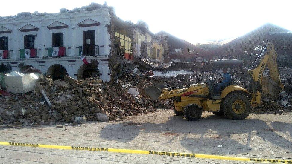 Damage to the municipal palace of Juchitán, Mexico, 8 September 2017