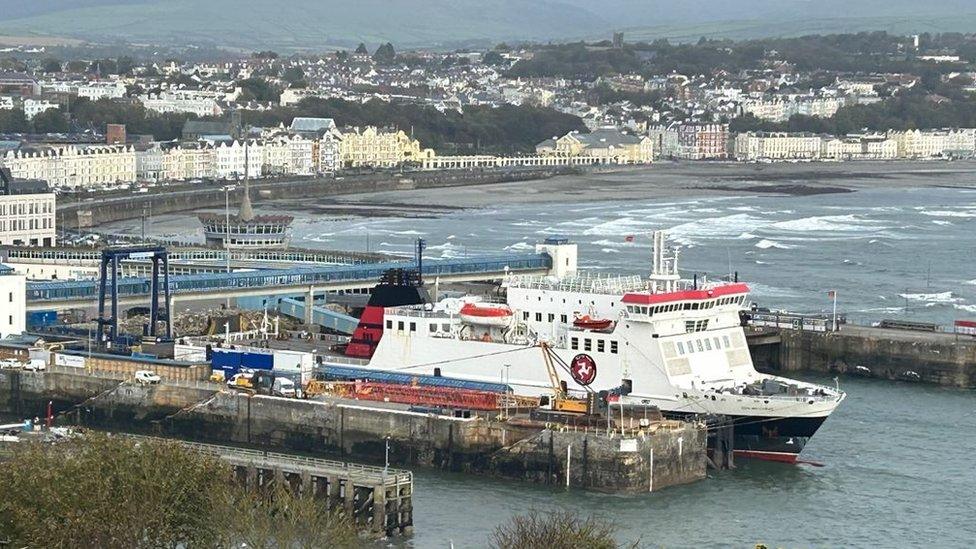 Ben-my-Chree in Douglas Harbour