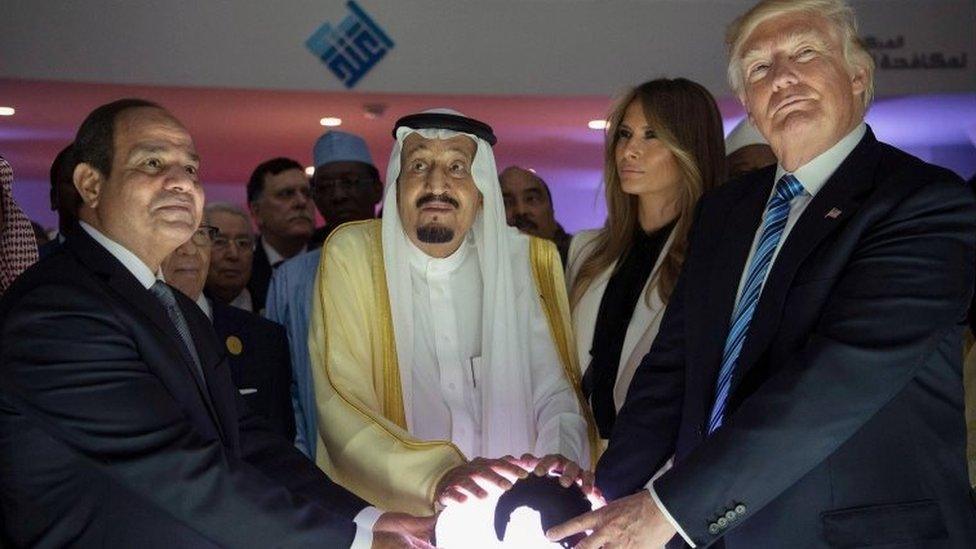 US President Donald Trump (right), Melania Trump (2nd right) , Saudi King Salman bin Abdulaziz Al-Saud (centre) and Egyptian Presdient Abdel Fattah al-Sisi (left) open the World Center for Countering Extremist Thought in Riyadh. Photo: 21 may 2017