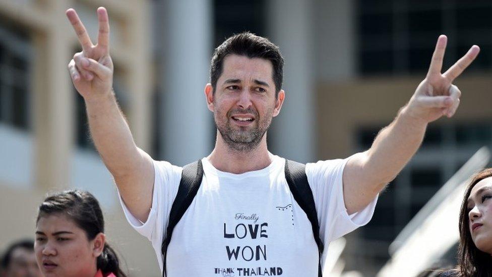 Spaniard Manuel Valero reacts as he leaves the Juvenile and Family Court after it granted him and his US husband Gordon Lake full custody of their daughter Carmen (26 April 2016)